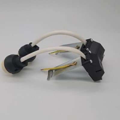 GU1O LAMP HOLDER WITH BRACKET